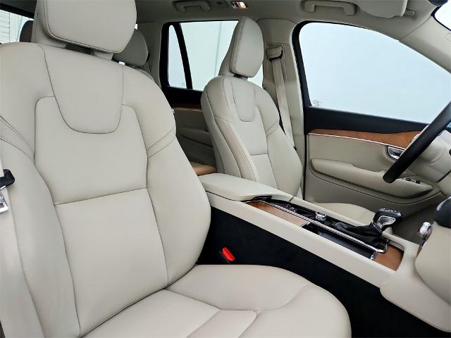 2022 Volvo XC90 Vehicle Photo in Grapevine, TX 76051