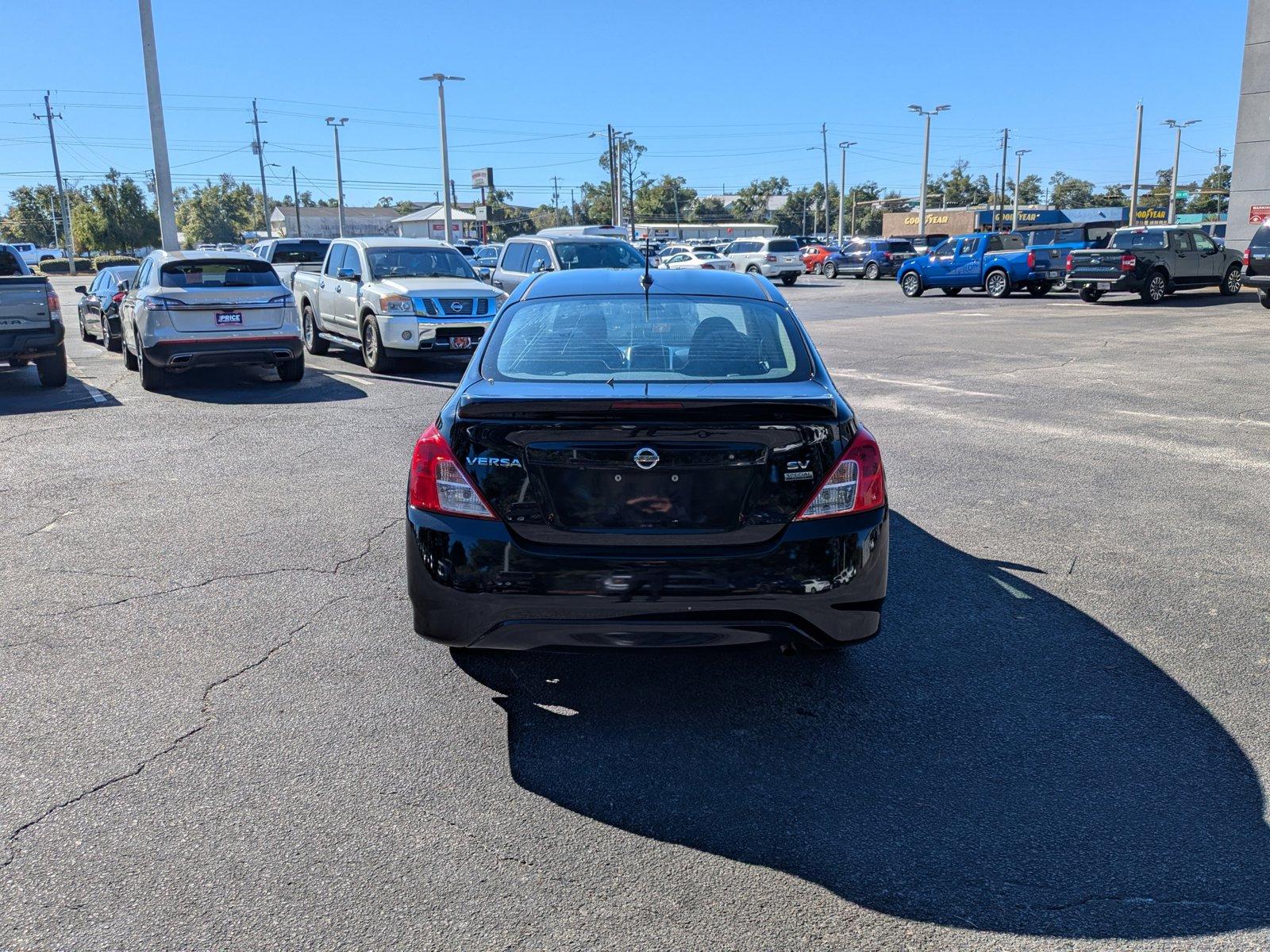 2018 Nissan Versa Sedan Vehicle Photo in Panama City, FL 32401