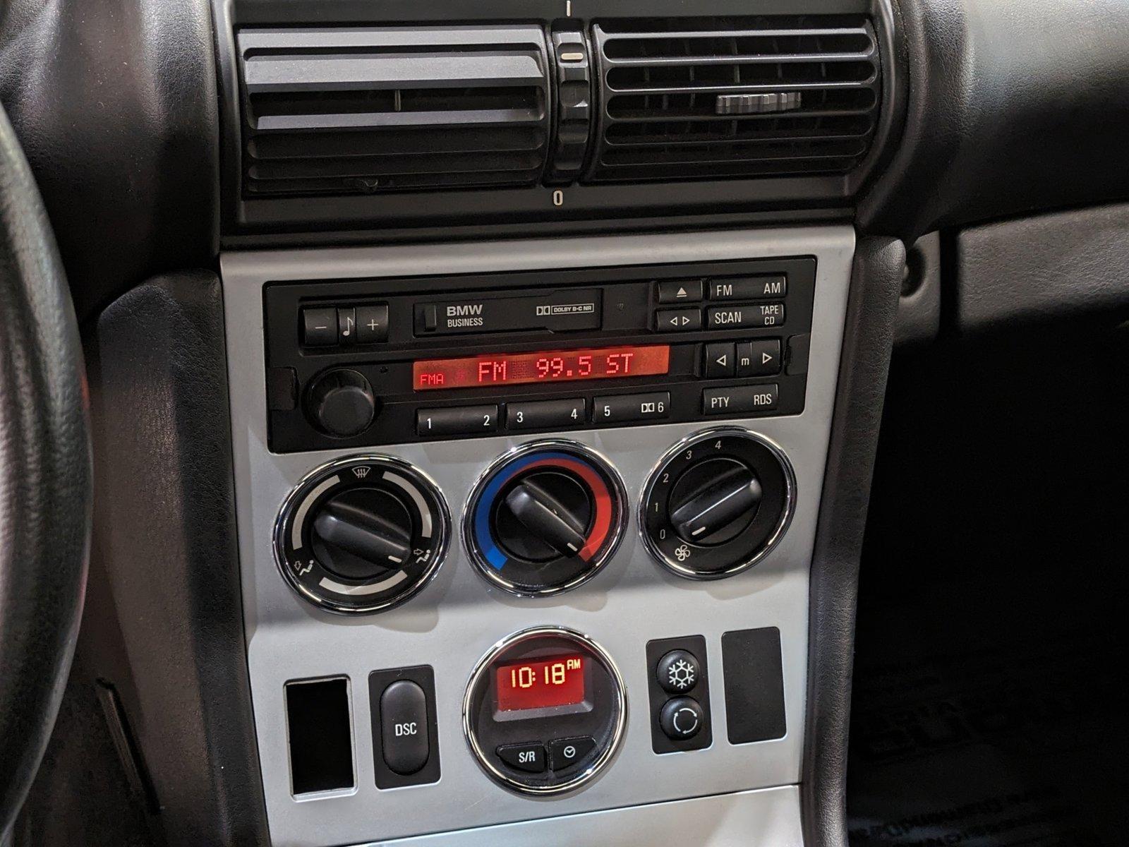 2000 BMW Z3 2.8L Vehicle Photo in Rockville, MD 20852