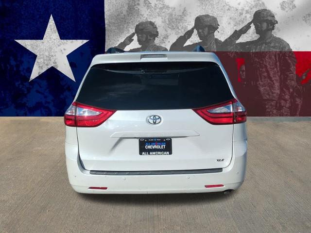 2017 Toyota Sienna Vehicle Photo in Killeen, TX 76541