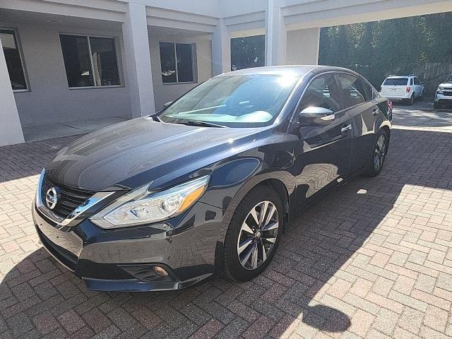 Used 2016 Nissan Altima SV with VIN 1N4AL3APXGC211987 for sale in Fort Walton Beach, FL