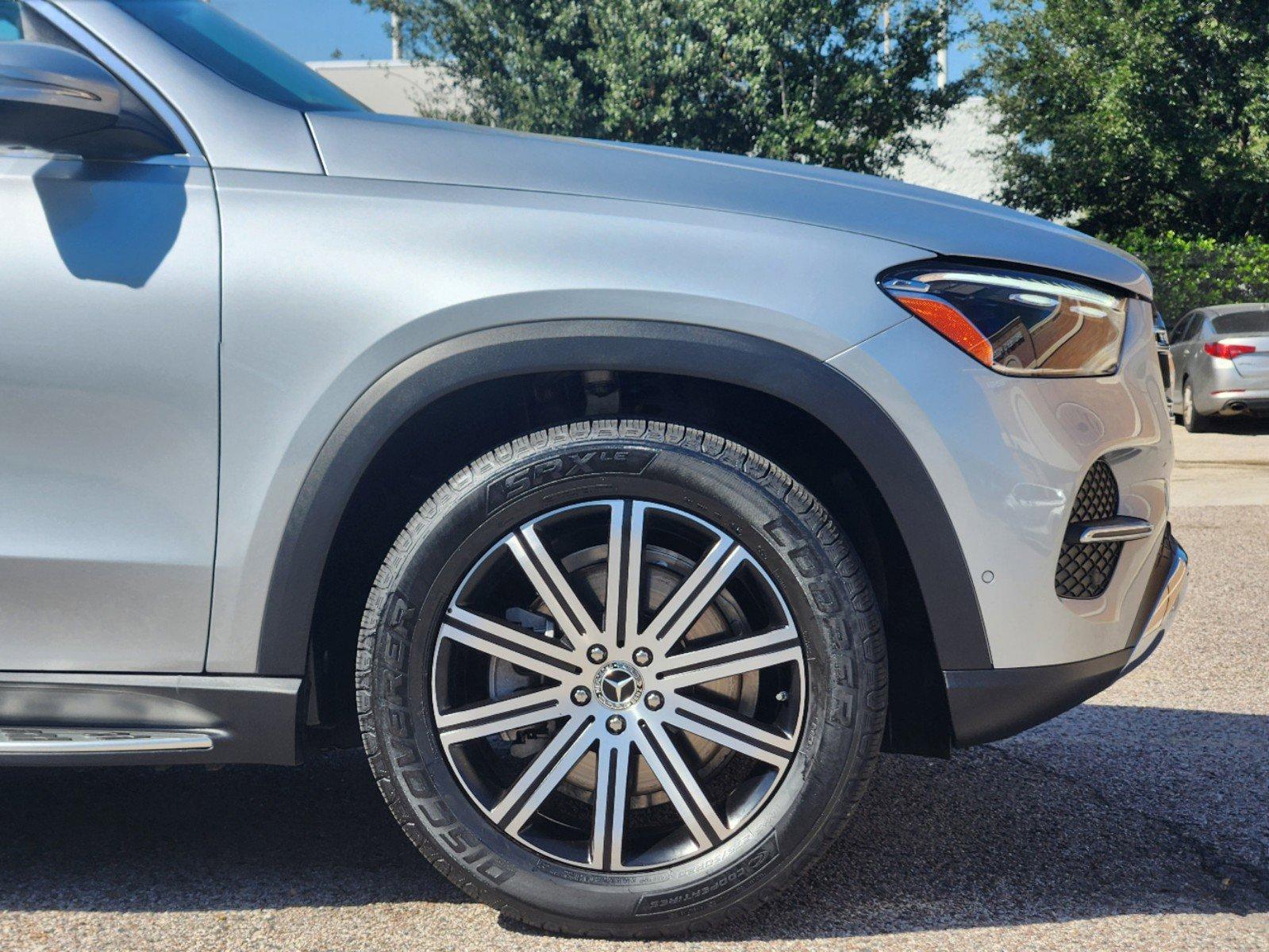 2025 Mercedes-Benz GLE Vehicle Photo in HOUSTON, TX 77079