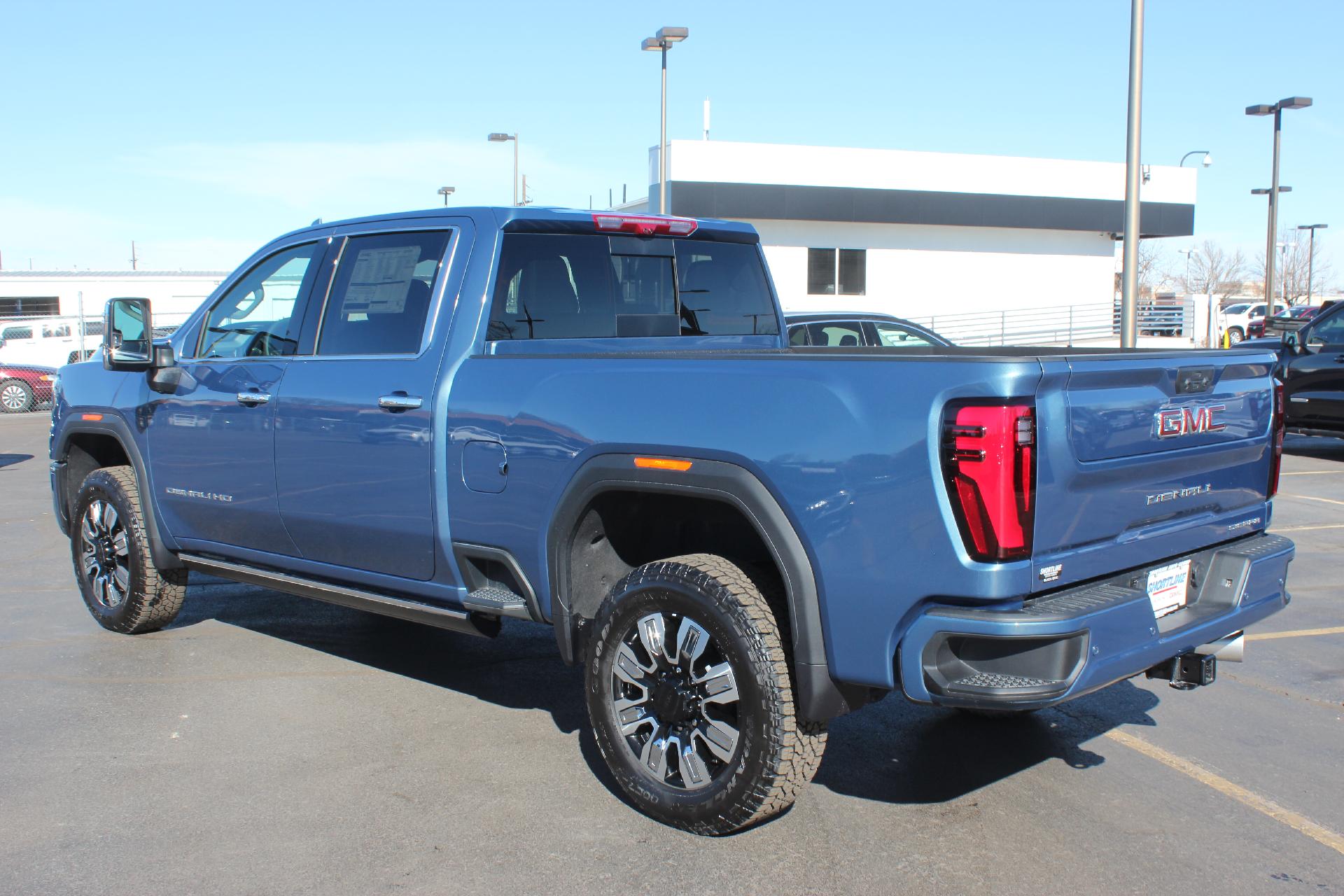 2024 GMC Sierra 2500 HD Vehicle Photo in AURORA, CO 80012-4011