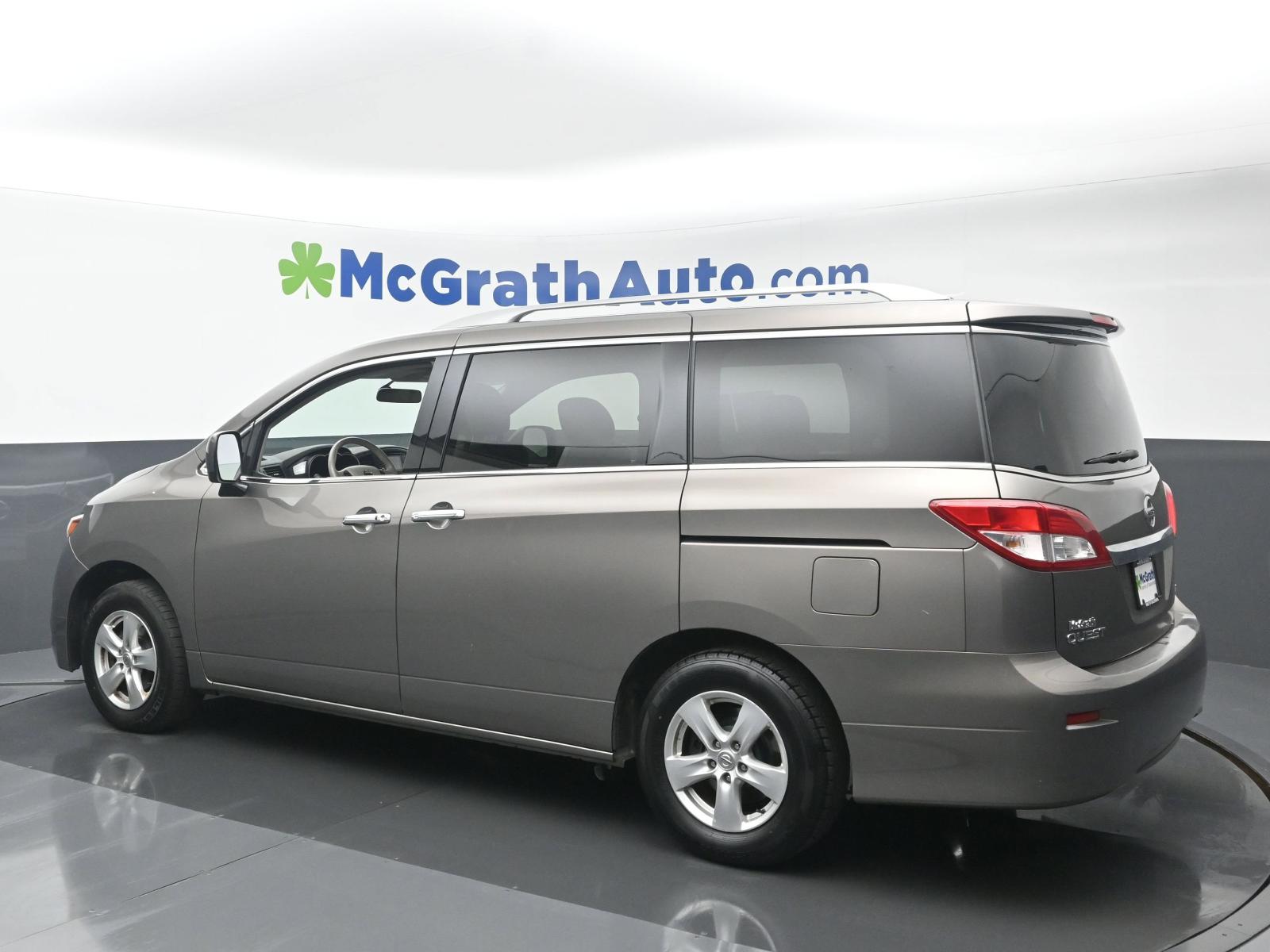 2017 Nissan Quest Vehicle Photo in Marion, IA 52302