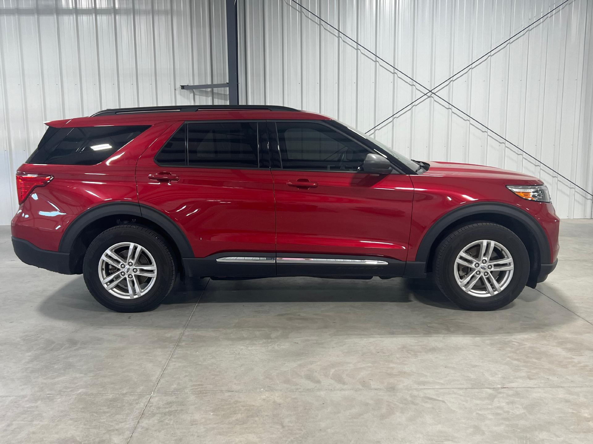 Used 2022 Ford Explorer XLT with VIN 1FMSK8DH0NGB81869 for sale in Kansas City