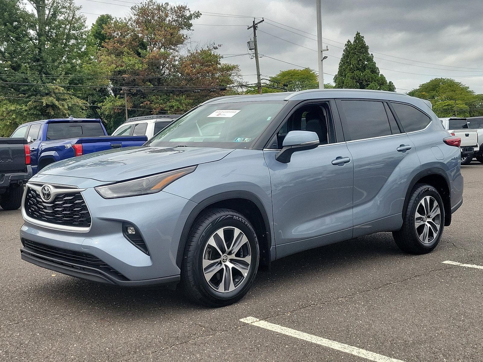 2023 Toyota Highlander Vehicle Photo in Trevose, PA 19053