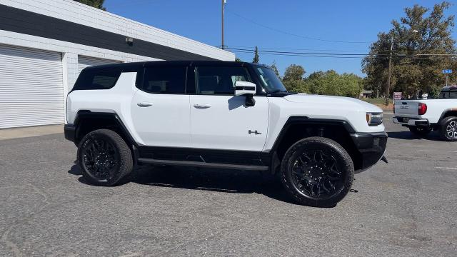 2025 GMC HUMMER EV SUV Vehicle Photo in TURLOCK, CA 95380-4918