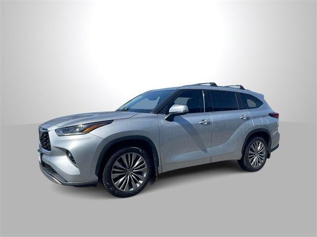 2021 Toyota Highlander Vehicle Photo in BEND, OR 97701-5133