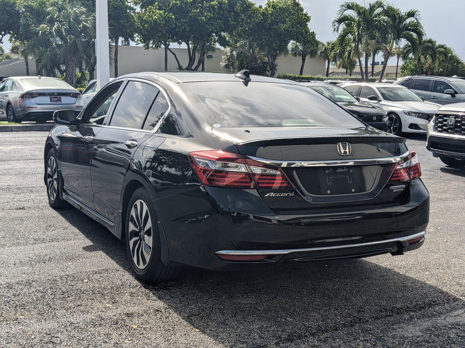 2017 Honda Accord Hybrid Vehicle Photo in Miami, FL 33015