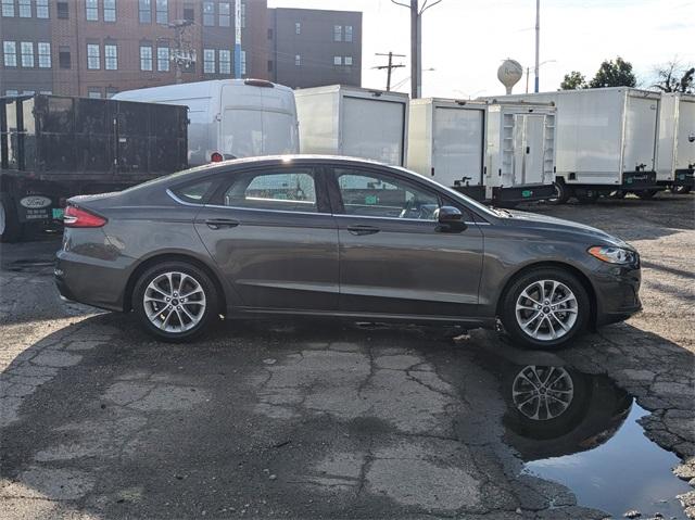 Used 2020 Ford Fusion SE with VIN 3FA6P0HD9LR105580 for sale in Roselle, IL