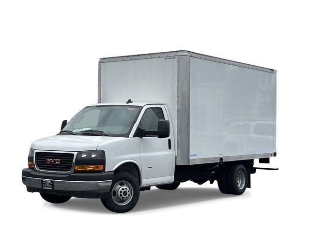 2023 GMC Savana Cutaway 3500 Vehicle Photo in PASADENA, CA 91107-3803