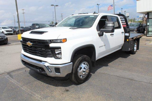 2024 Chevrolet Silverado 3500 HD Chassis Cab Vehicle Photo in SAINT CLAIRSVILLE, OH 43950-8512