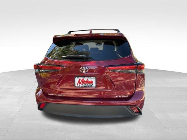 2022 Toyota Highlander Vehicle Photo in MEDINA, OH 44256-9631