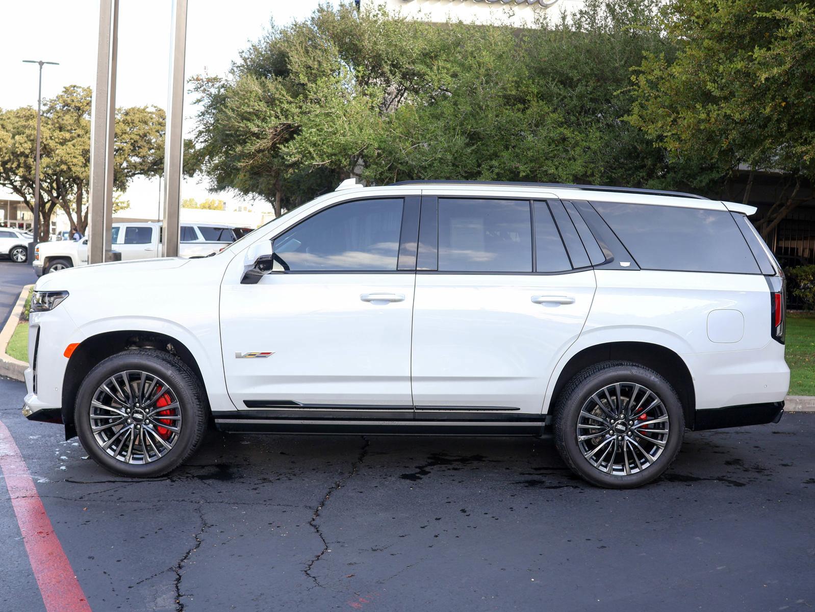 2024 Cadillac Escalade Vehicle Photo in DALLAS, TX 75209-3095