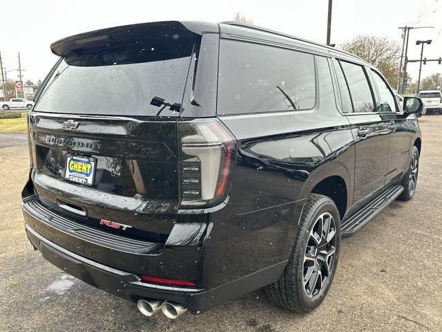 2025 Chevrolet Suburban Vehicle Photo in GREELEY, CO 80634-4125