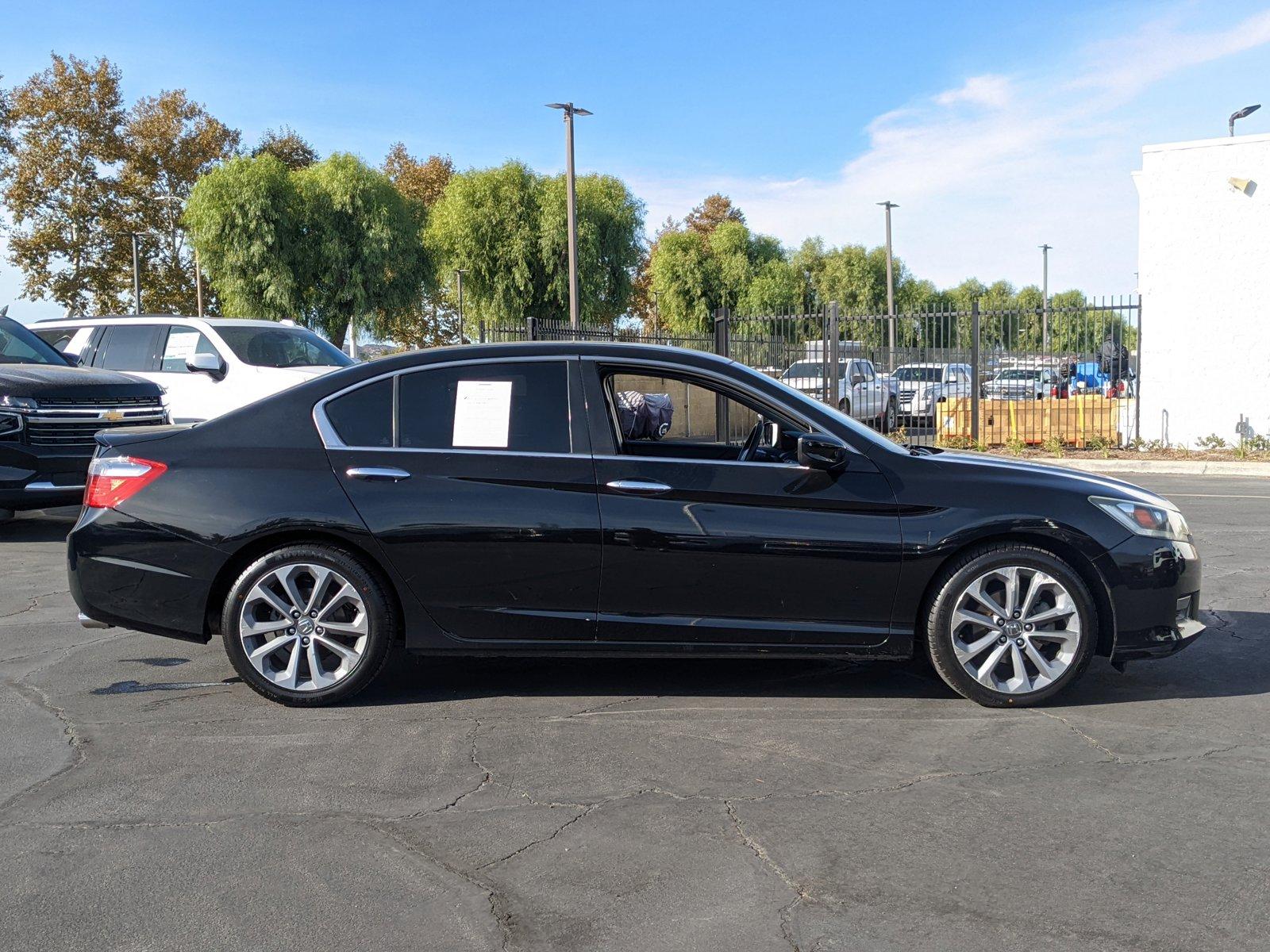 2015 Honda Accord Sedan Vehicle Photo in VALENCIA, CA 91355-1705