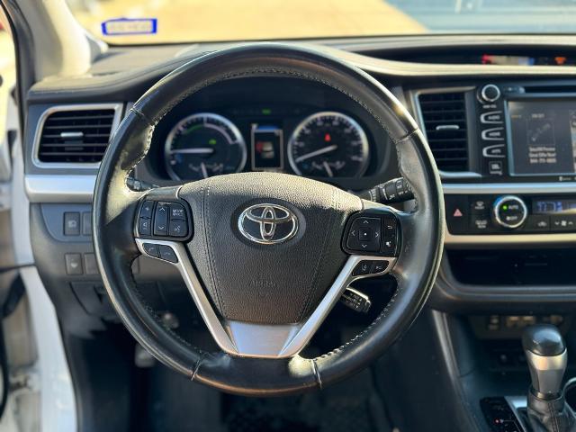 2019 Toyota Highlander Vehicle Photo in Grapevine, TX 76051