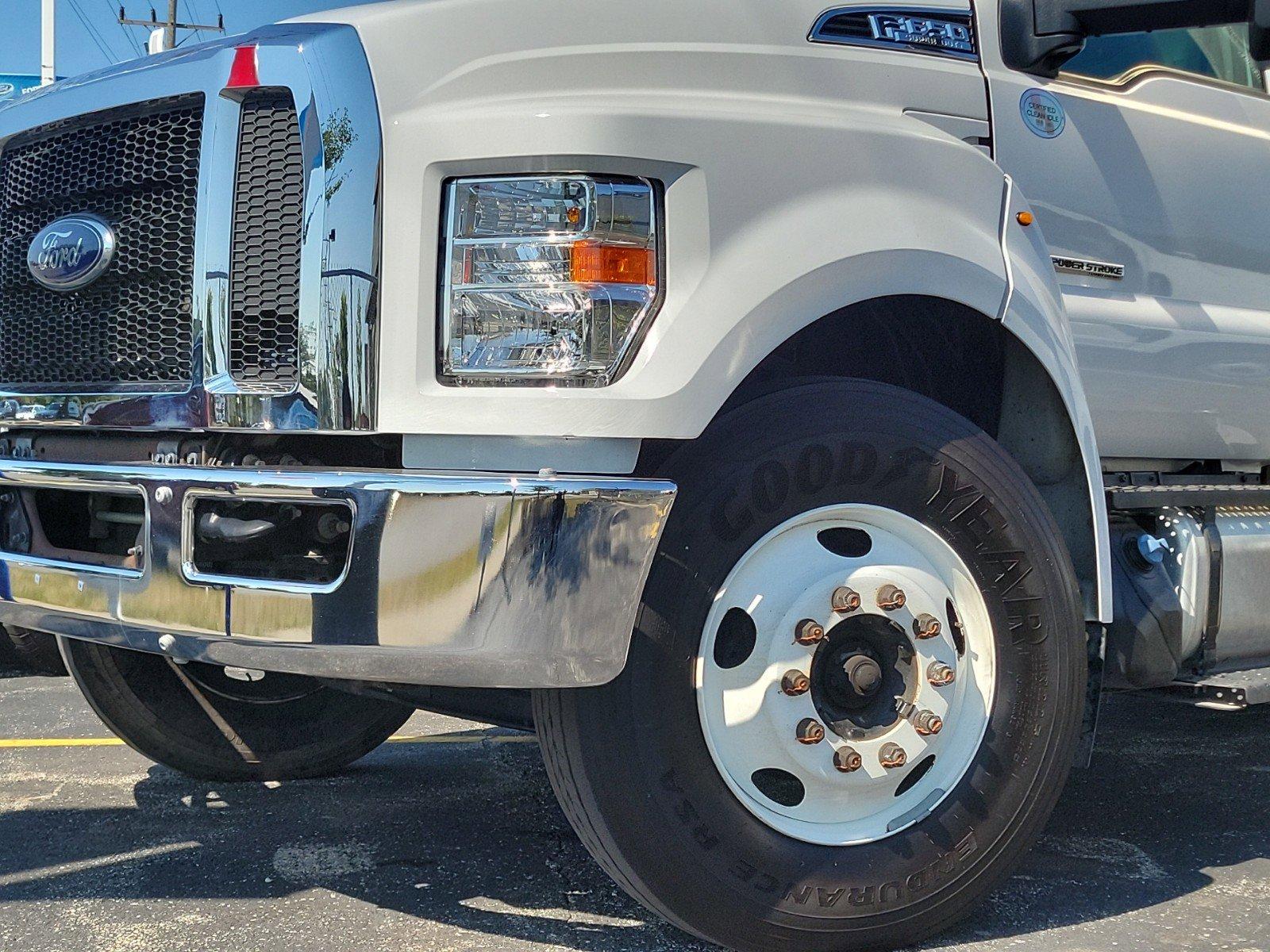 2017 Ford F650 Vehicle Photo in Plainfield, IL 60586