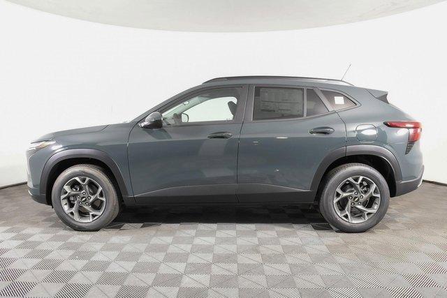 2025 Chevrolet Trax Vehicle Photo in PUYALLUP, WA 98371-4149