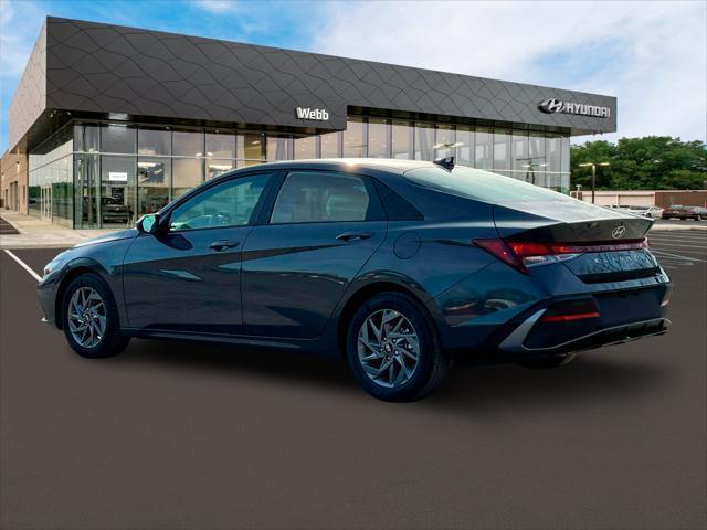 2024 Hyundai ELANTRA Vehicle Photo in Merrillville, IN 46410-5311