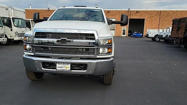 2024 Chevrolet Silverado Chassis Cab Vehicle Photo in JOLIET, IL 60435-8135