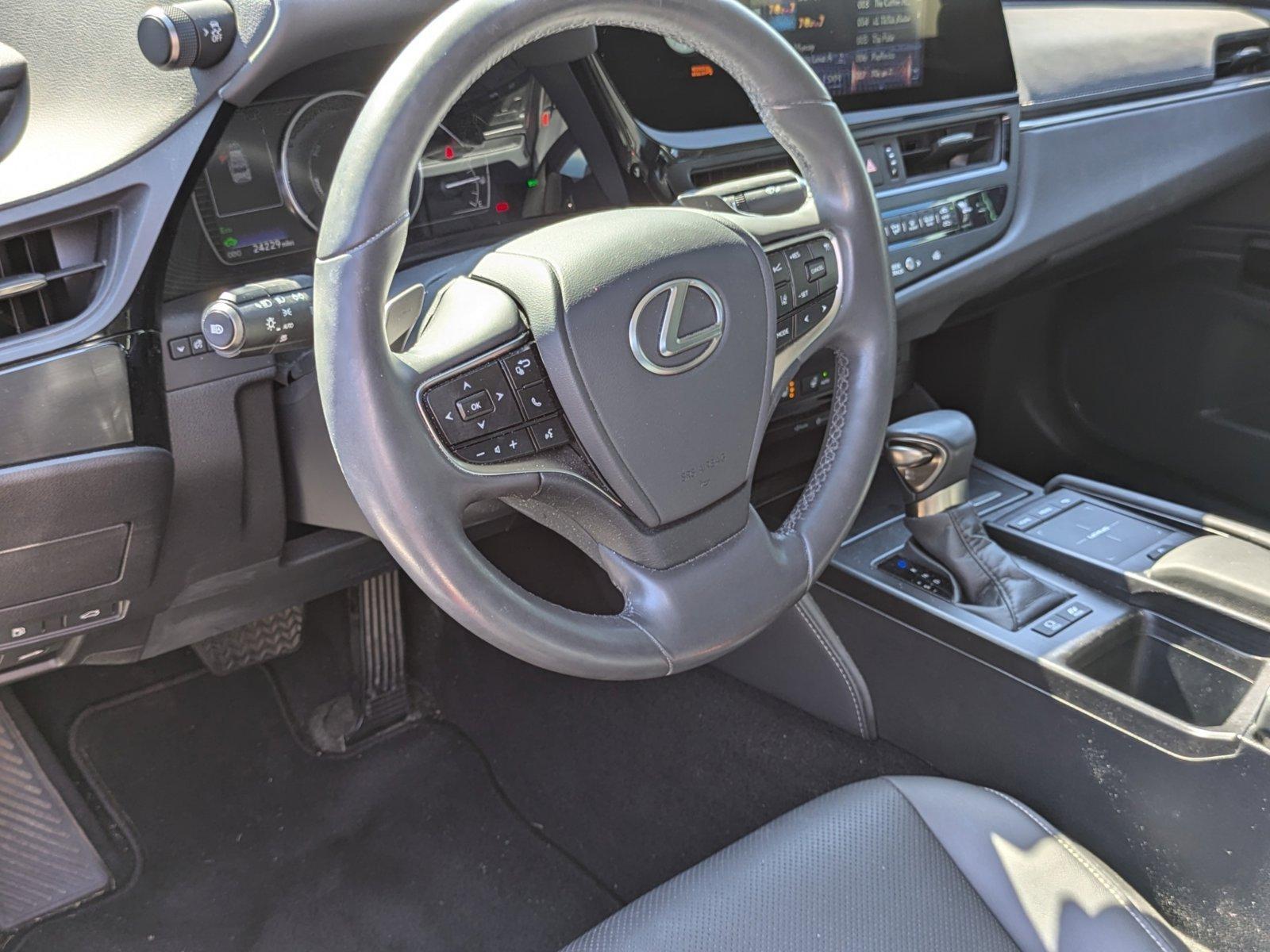 2022 Lexus ES 300h Vehicle Photo in Clearwater, FL 33761