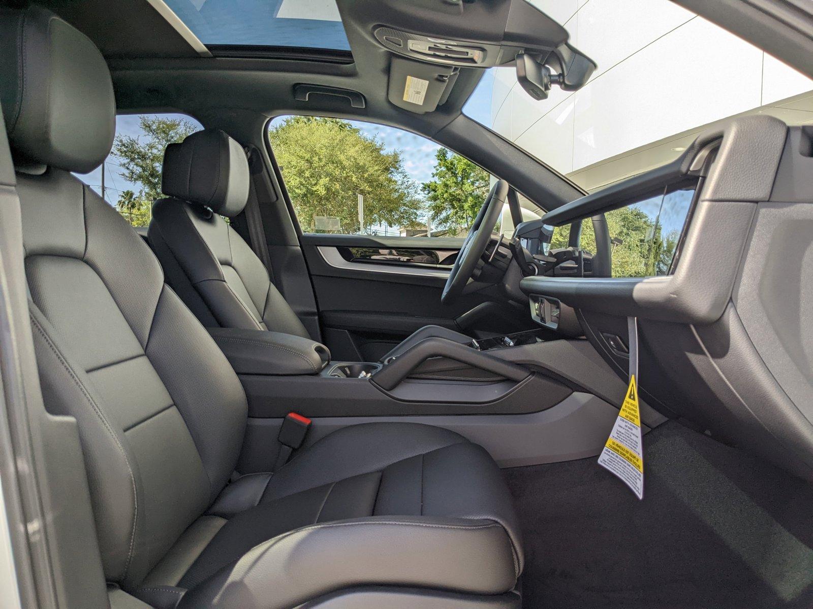 2024 Porsche Cayenne Vehicle Photo in Maitland, FL 32751