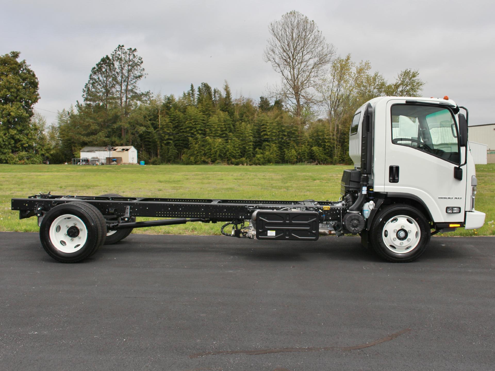 2024 Chevrolet Low Cab Forward 5500 XD Vehicle Photo in SMYRNA, DE 19977-2874