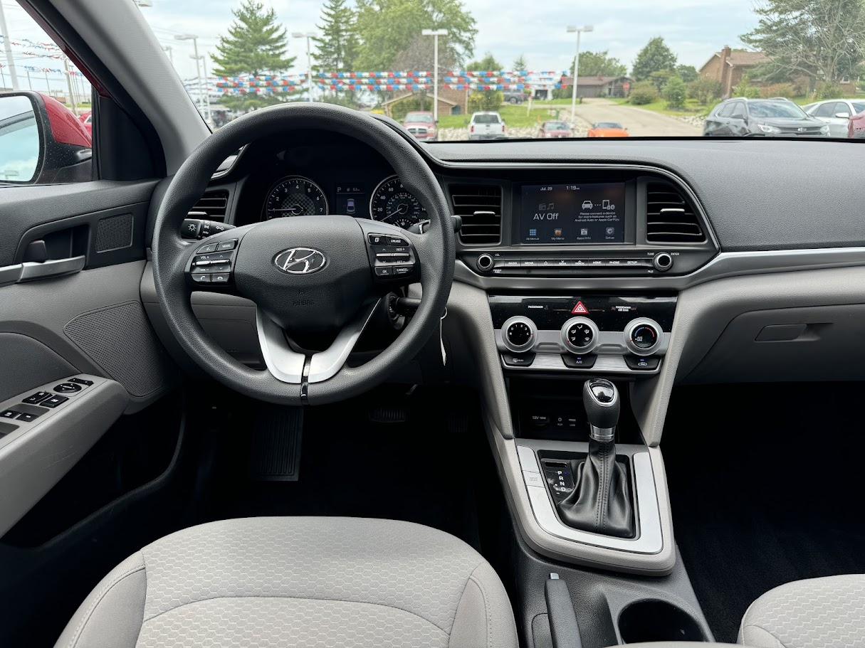 2019 Hyundai ELANTRA Vehicle Photo in BOONVILLE, IN 47601-9633