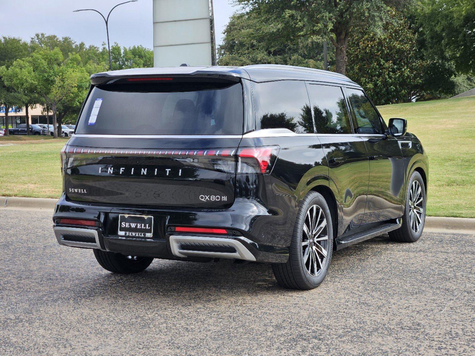 2025 INFINITI QX80 Vehicle Photo in Fort Worth, TX 76132