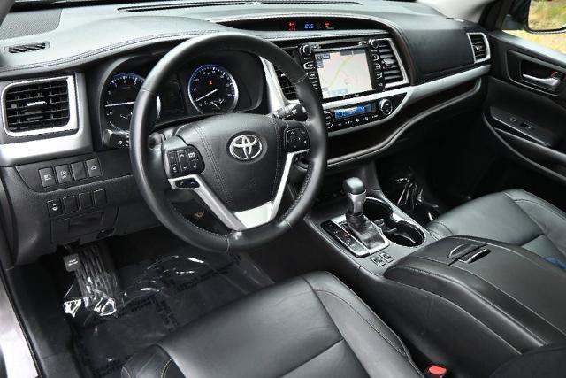 2018 Toyota Highlander Vehicle Photo in NORWOOD, MA 02062-5222