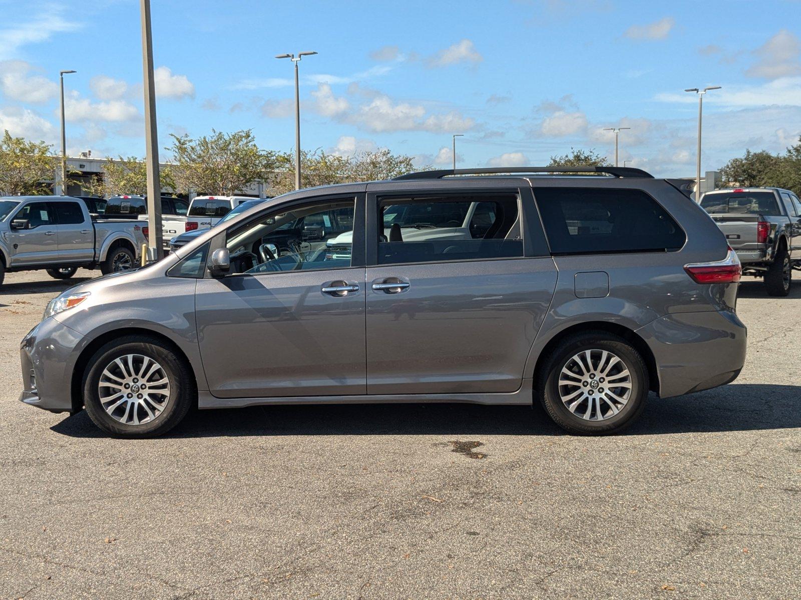 2018 Toyota Sienna Vehicle Photo in St. Petersburg, FL 33713