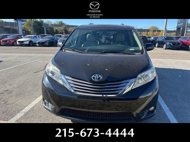 2017 Toyota Sienna Vehicle Photo in Trevose, PA 19053