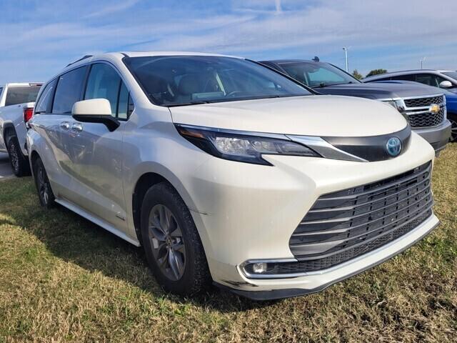 Used 2021 Toyota Sienna XLE with VIN 5TDYRKEC3MS024187 for sale in Jonesboro, AR