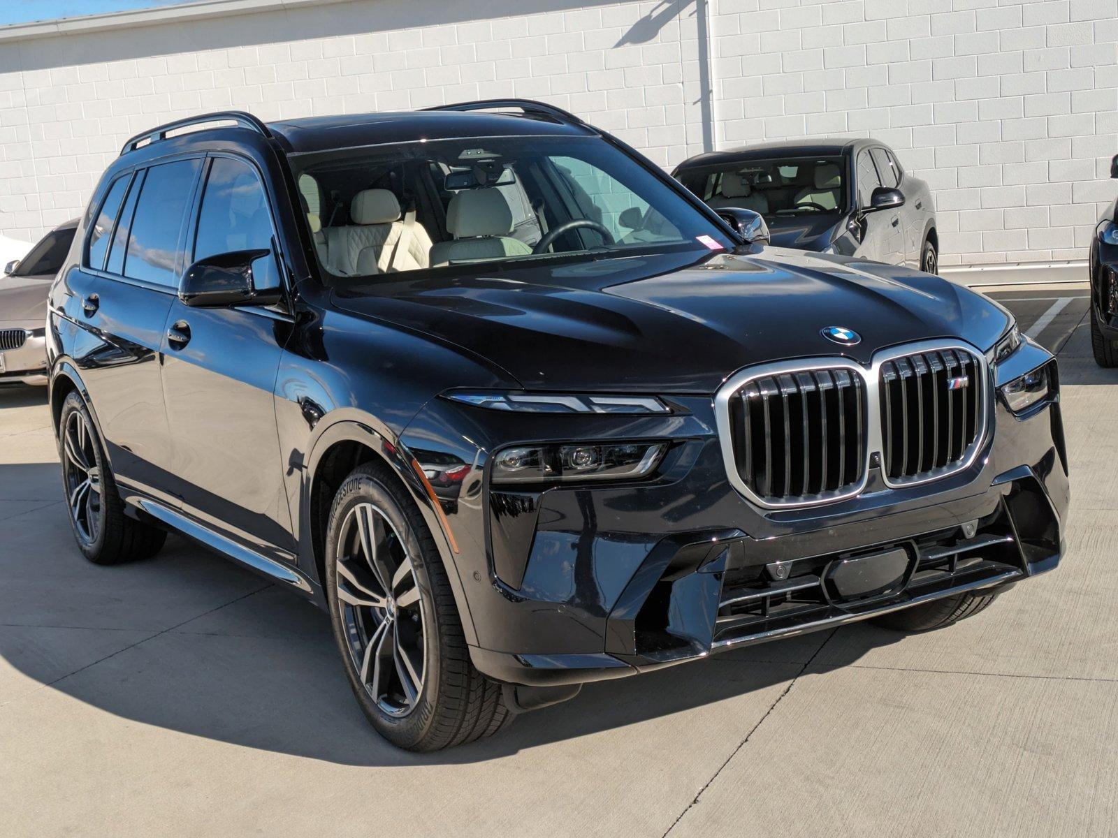 2024 BMW X7 M60i Vehicle Photo in Rockville, MD 20852