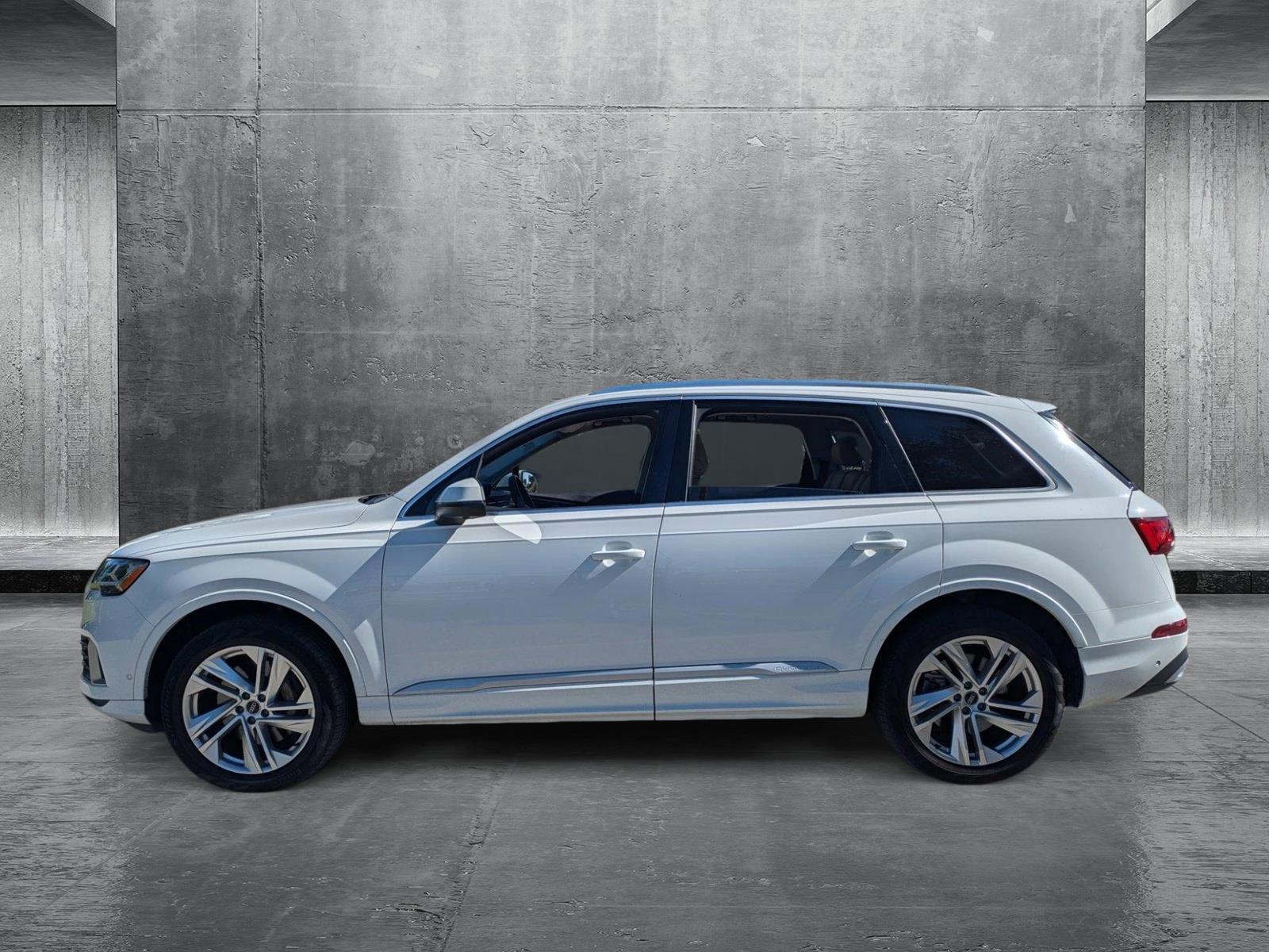 2021 Audi Q7 Vehicle Photo in Sarasota, FL 34231