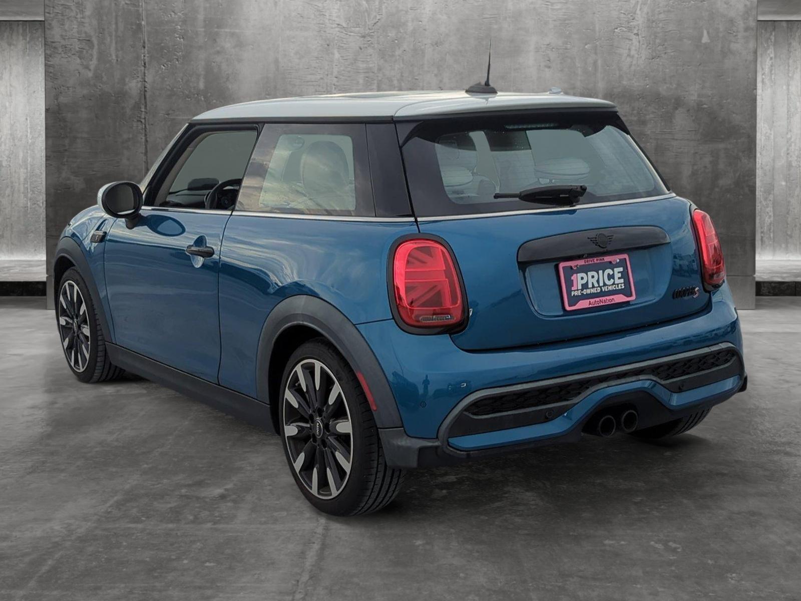 2022 MINI Cooper S Hardtop 2 Door Vehicle Photo in Ft. Myers, FL 33907