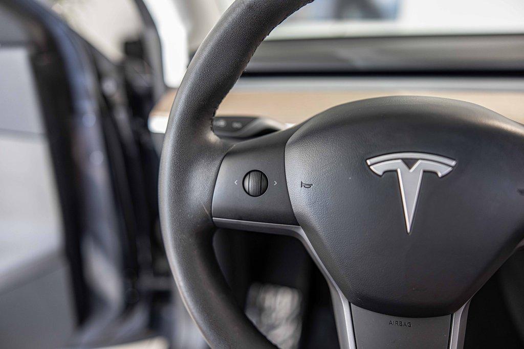 2020 Tesla Model Y Vehicle Photo in Saint Charles, IL 60174