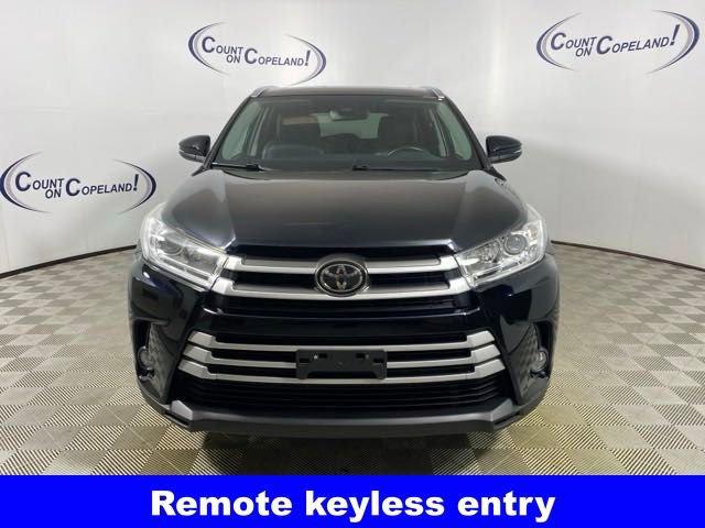 2019 Toyota Highlander Vehicle Photo in BROCKTON, MA 02301-7113