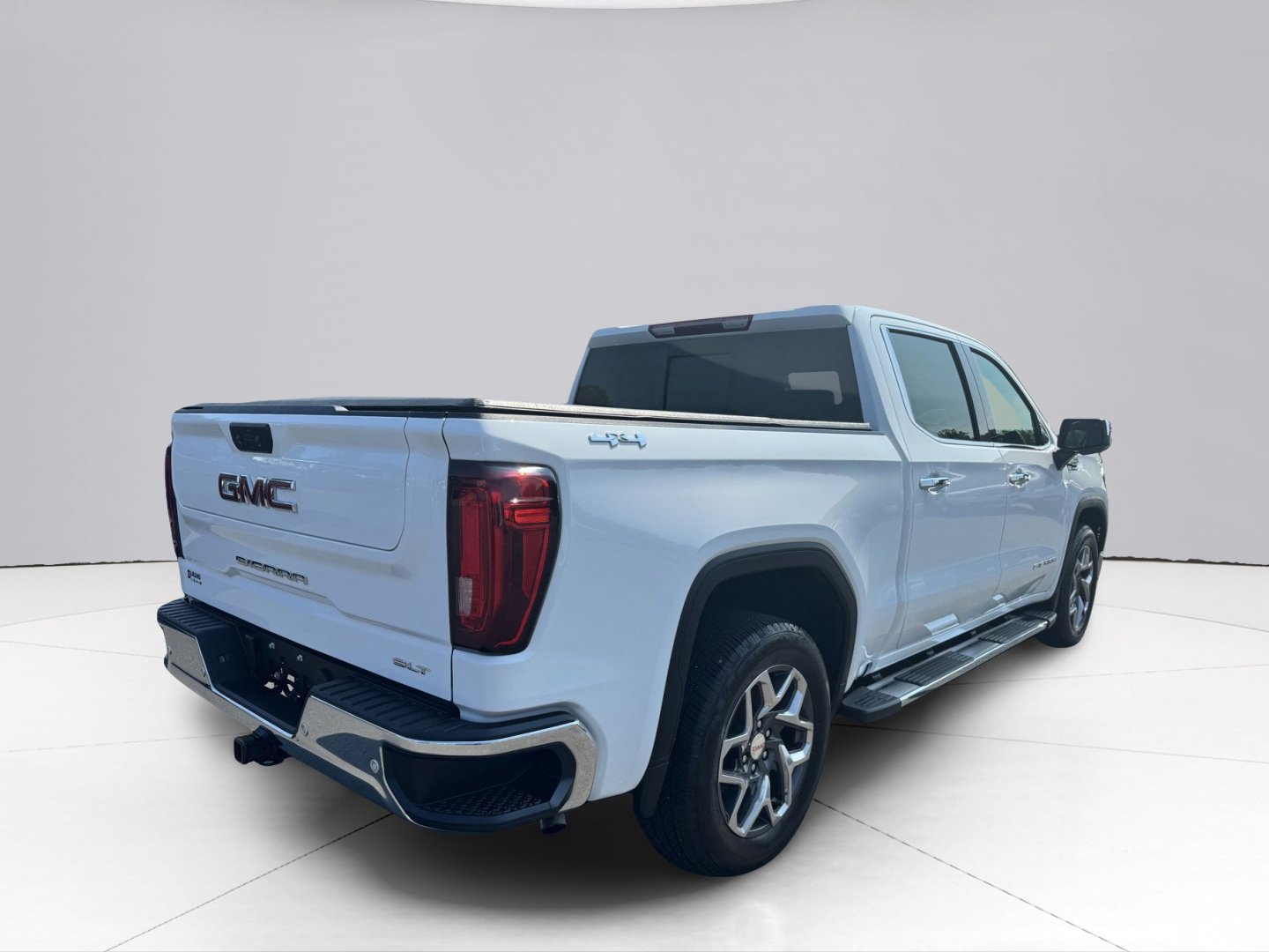 2023 GMC Sierra 1500 Vehicle Photo in LEOMINSTER, MA 01453-2952