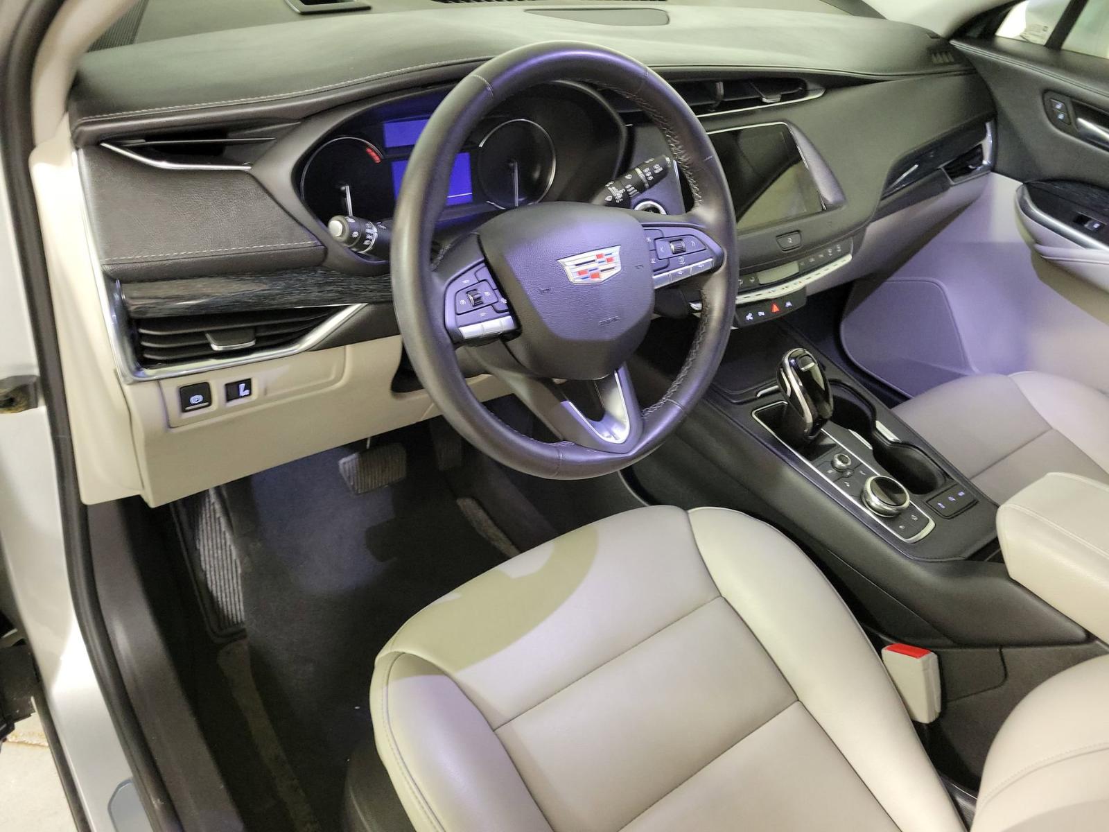 2020 Cadillac XT4 Vehicle Photo in Plainfield, IL 60586