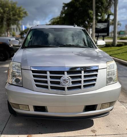 2011 Cadillac Escalade Vehicle Photo in DELRAY BEACH, FL 33483-3294