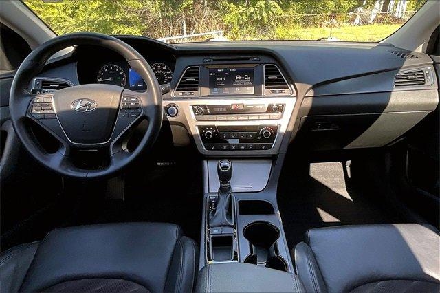 2017 Hyundai SONATA Vehicle Photo in INDEPENDENCE, MO 64055-1314