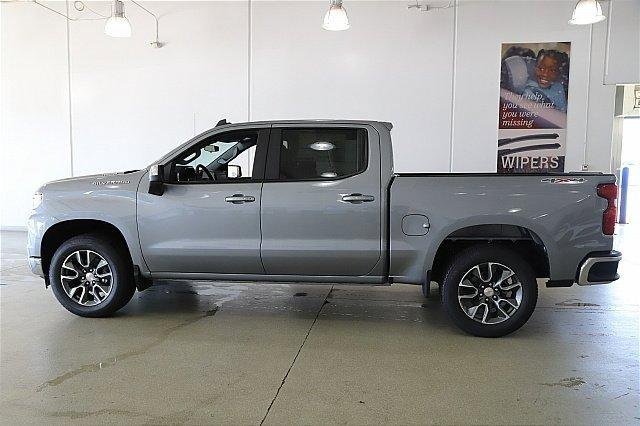 2025 Chevrolet Silverado 1500 Vehicle Photo in MEDINA, OH 44256-9001