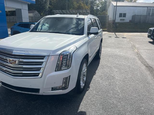 Used 2017 Cadillac Escalade Platinum with VIN 1GYS3DKJ8HR130185 for sale in Manning, SC