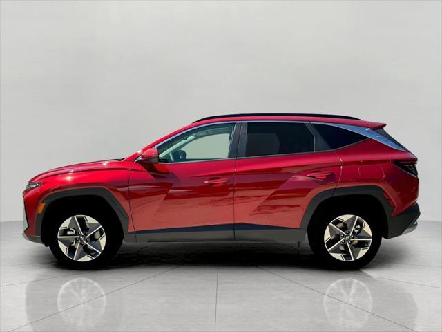 2025 Hyundai TUCSON Hybrid Vehicle Photo in Green Bay, WI 54304