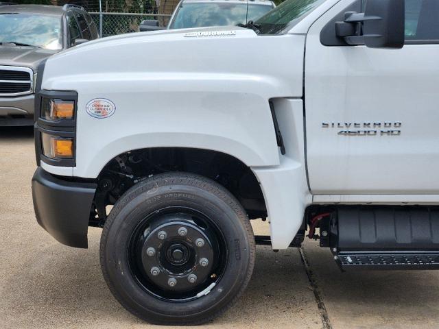 2024 Chevrolet Silverado 4500 HD Vehicle Photo in ENNIS, TX 75119-5114