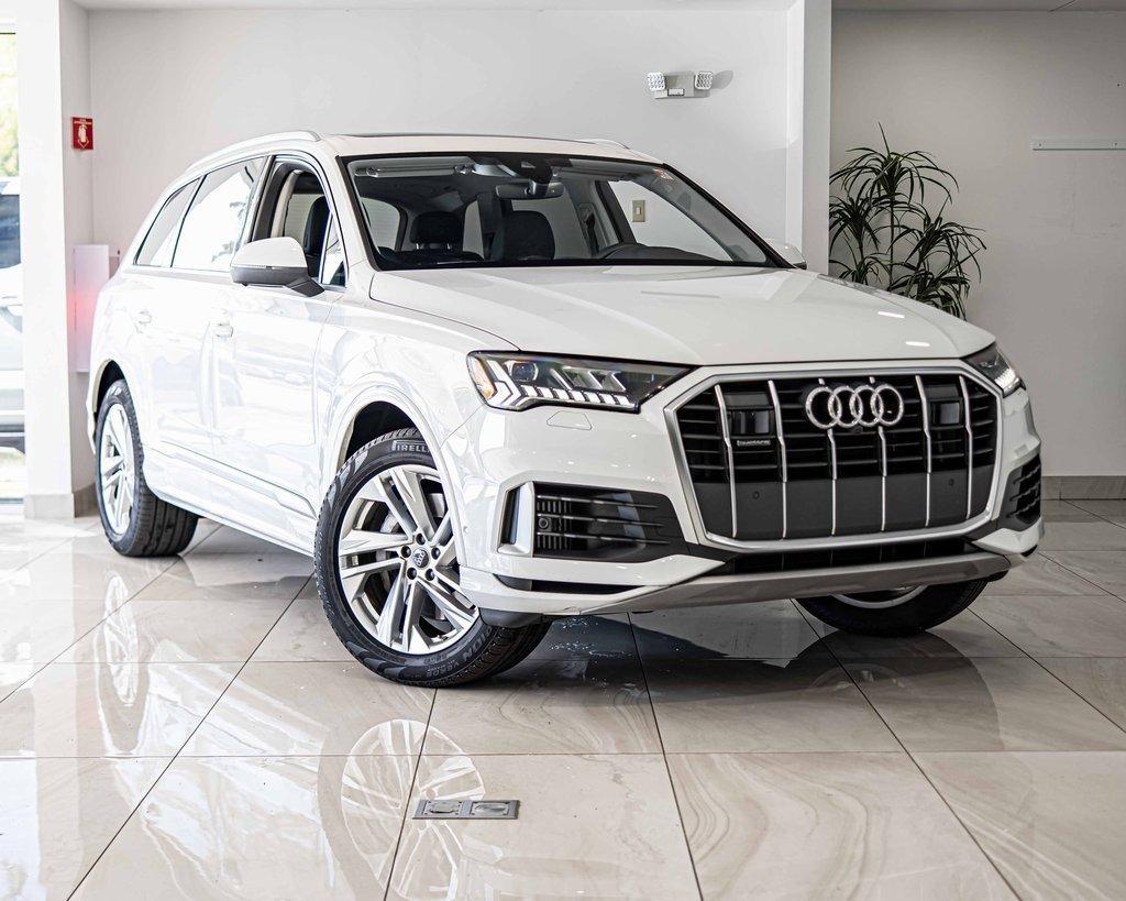 2024 Audi Q7 Vehicle Photo in Saint Charles, IL 60174