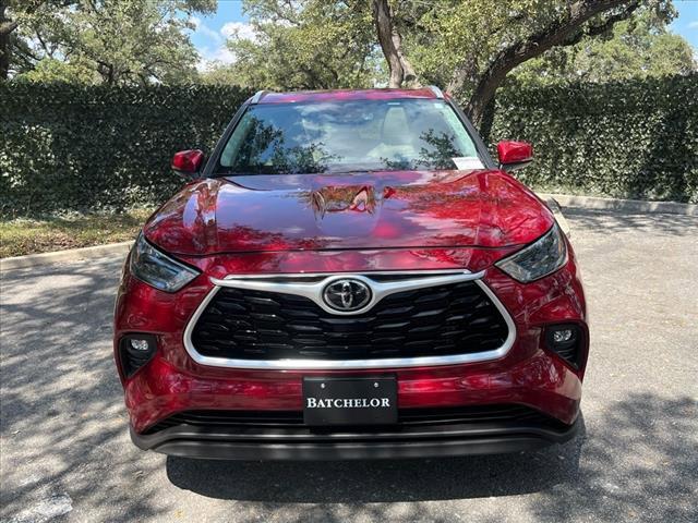 2023 Toyota Highlander Vehicle Photo in SAN ANTONIO, TX 78230-1001