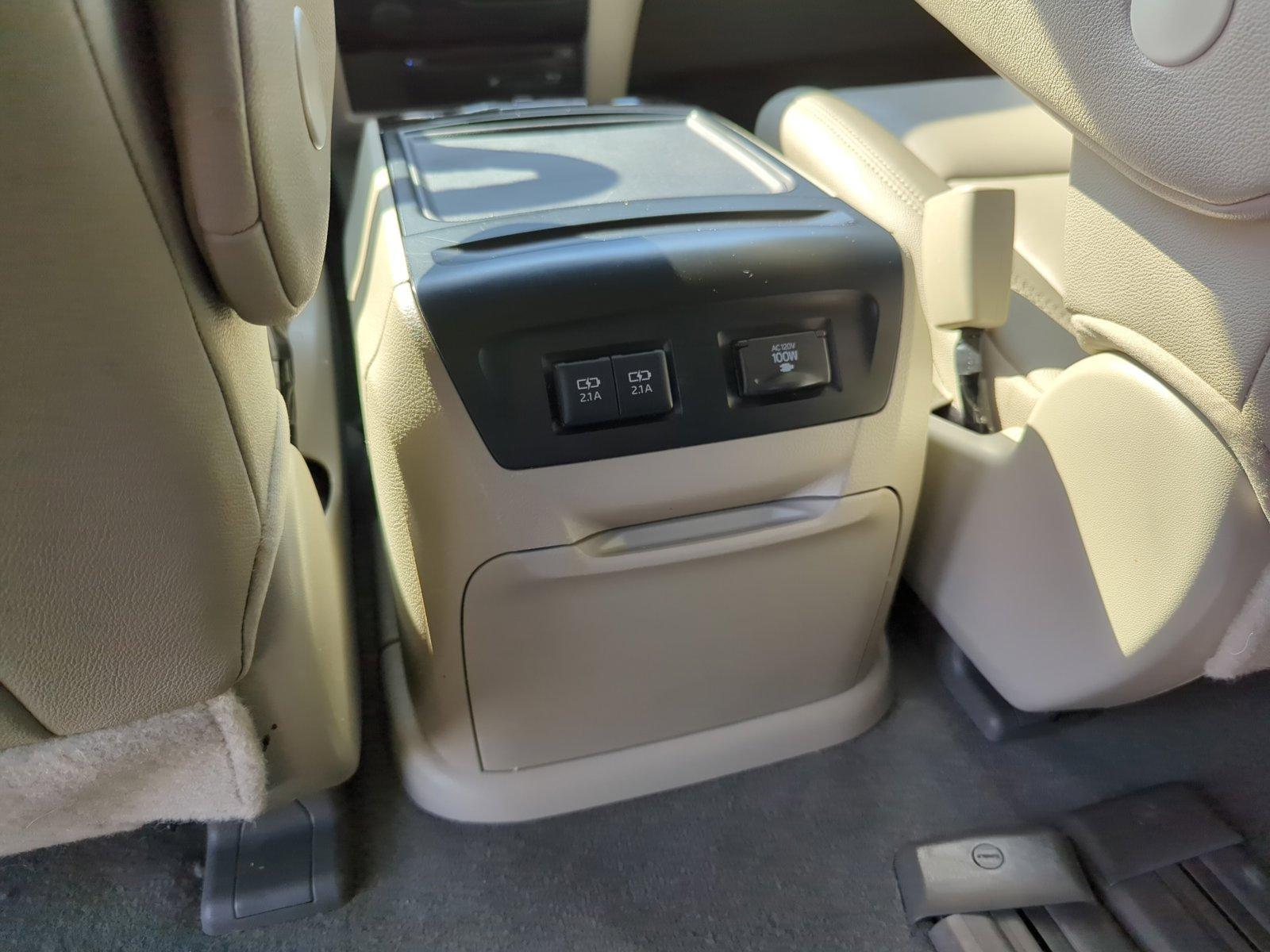 2020 Toyota Sienna Vehicle Photo in Memphis, TN 38125